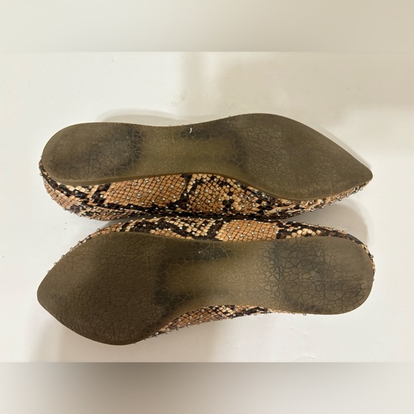 Steve Madden Feather-S tan brown snakeskin slip-on shoes size 6 M - Picture 9 of 10